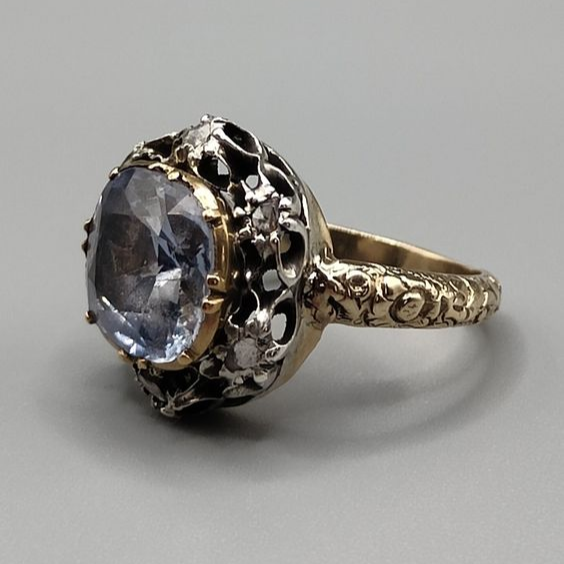 Two-Tone Ring with Round Blue Glass and Filigree Band