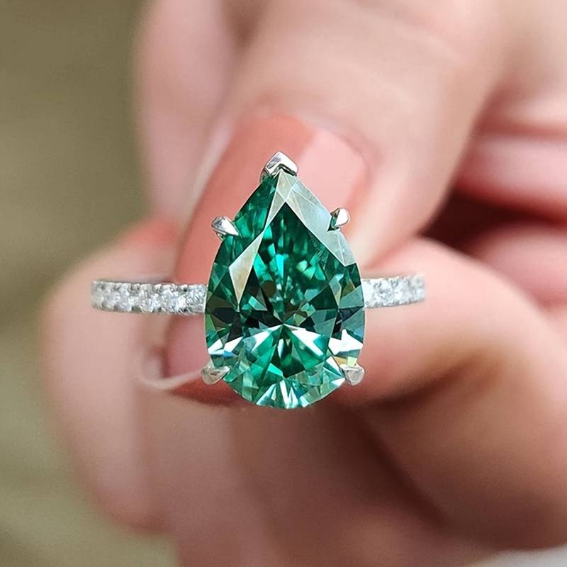 Vintage-Style Green Crystal Drop Ring
