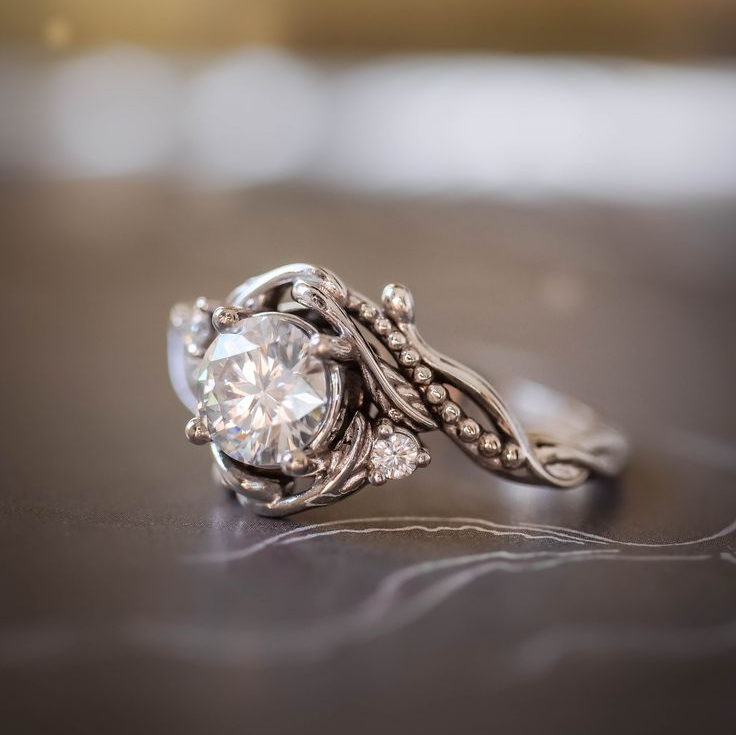 Vintage-Style Zirconia Silver-Tone Branch Ring