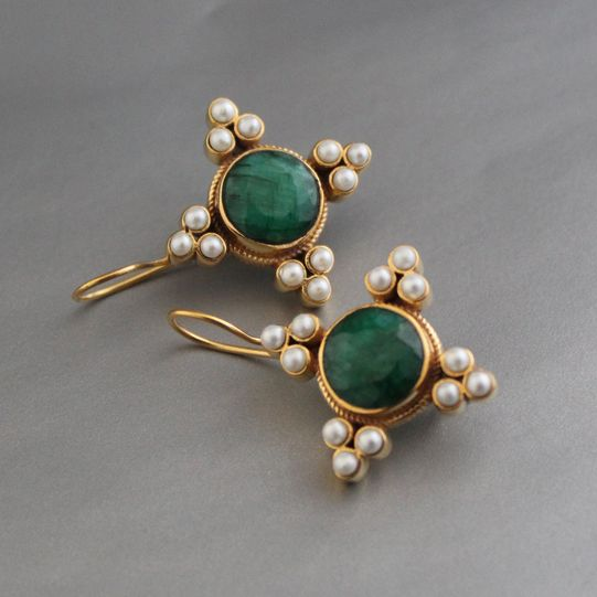 Brincos com Cristal Verde e Pérola Estilo Vintage