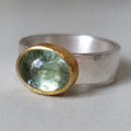Ring i sterlingsølv i vintagestil med turmalin-look og guldfarvet kantindfatning