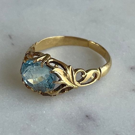 Vintage-Style Blue Stone Gold-Tone Ring
