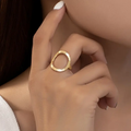 Fijne goudkleurige ring