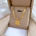 Goudkleurige klaverketting