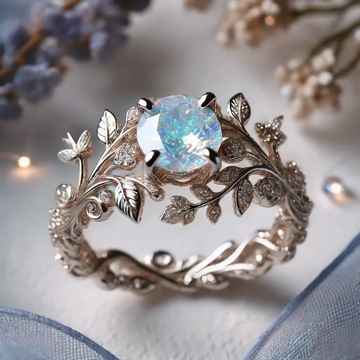 Goudkleurige ring met witte opaallook