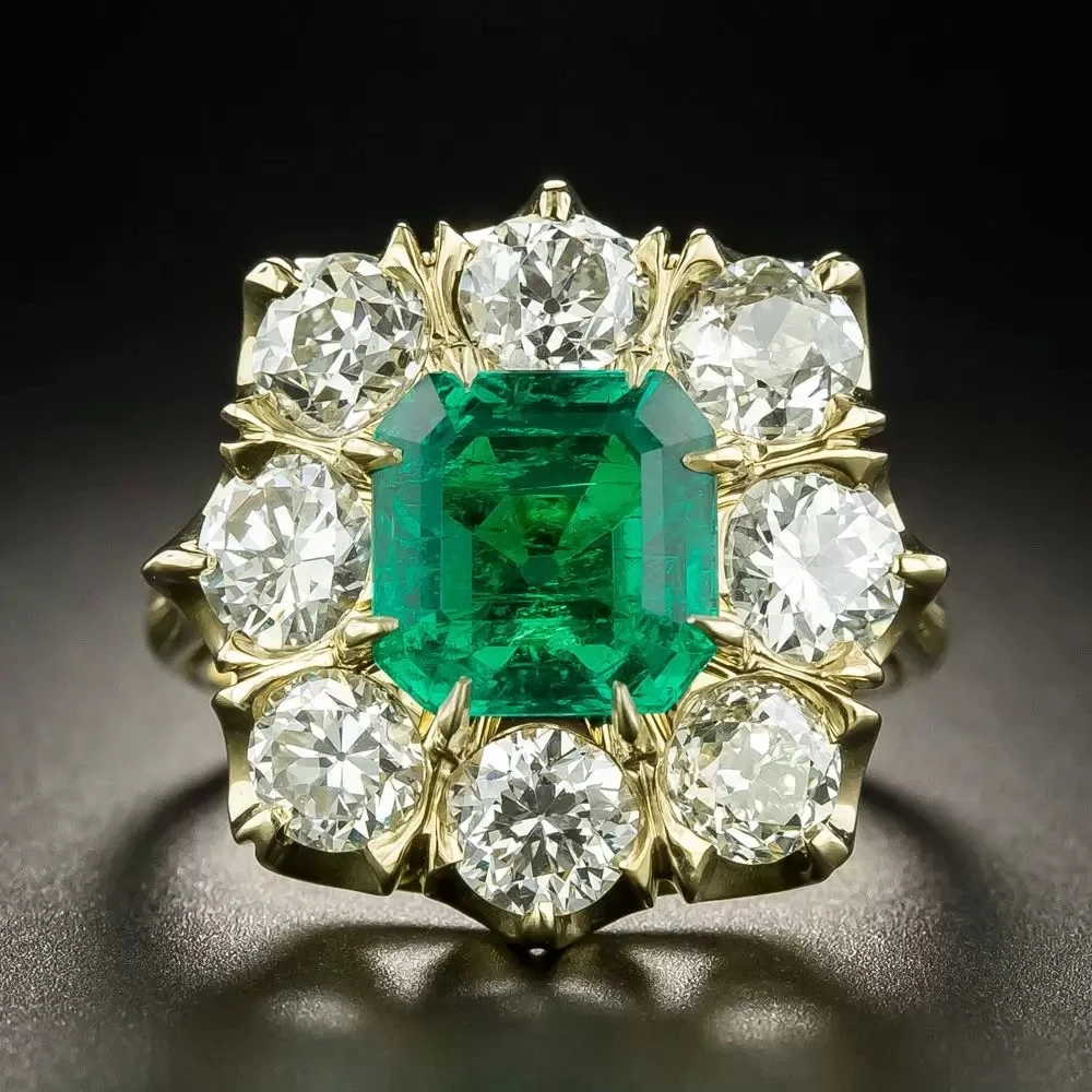 Ring met groene kristallen bloem