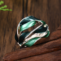 Groene gelaagde zilverkleurige ring
