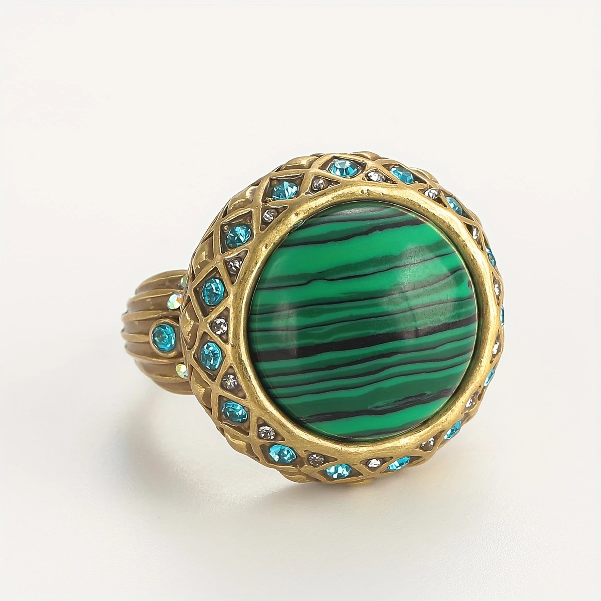 Ring met groene duinsteen