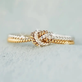 Tweekleurige geknoopte ring