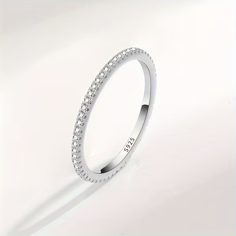 Ring met gipskruidcirkel en zirkonia