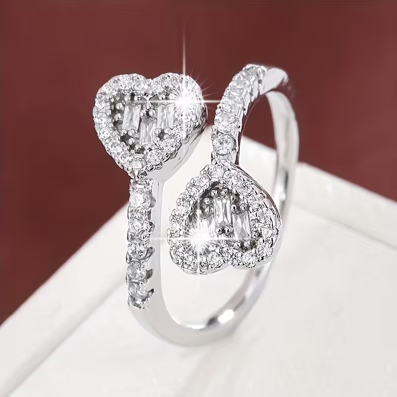 Adjustable Heart-Shaped Bright Ring