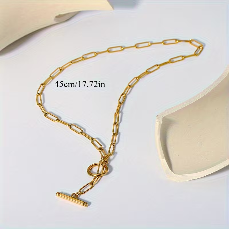 Goudkleurige ketting met clipschakels