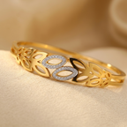 Rhinestone Leaf Design Bracelet