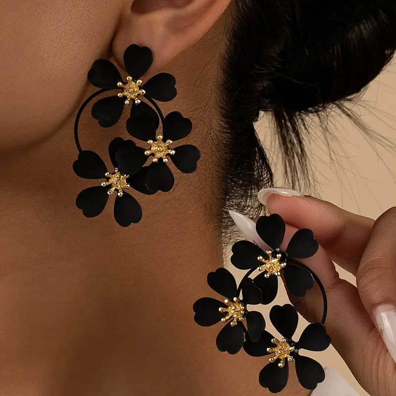 Vintage-Style Black Flower Dangle Earrings