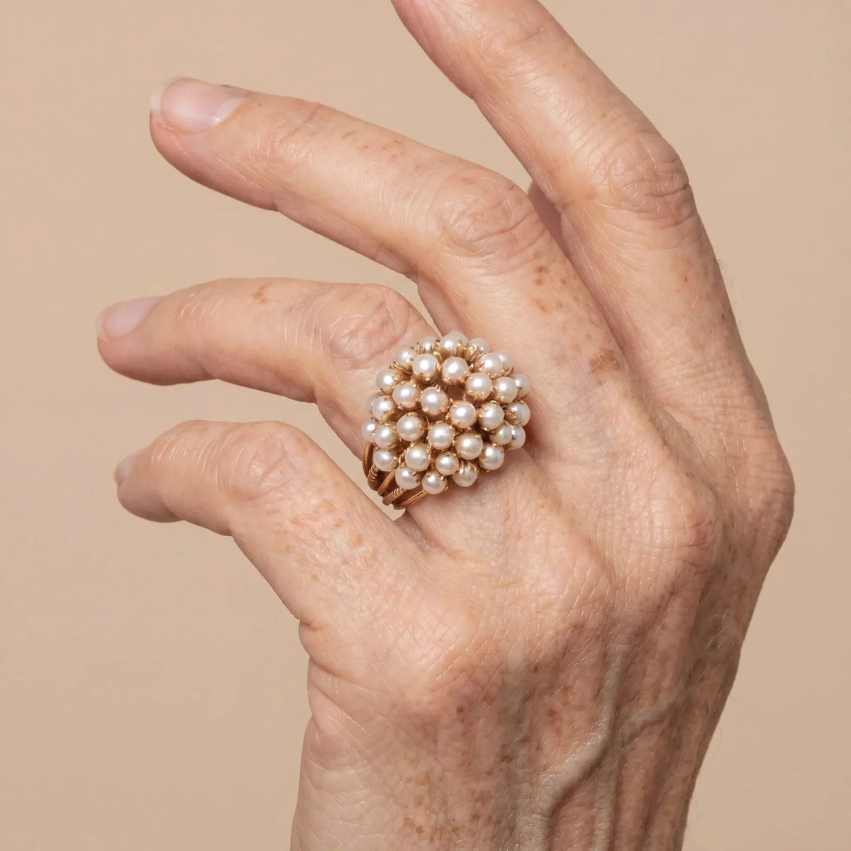 Classic Inlaid Pearl Gold-Tone Ring