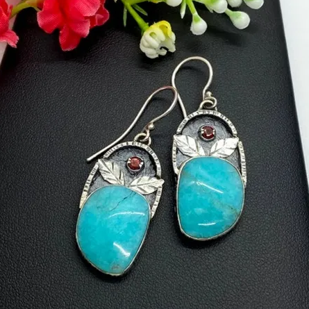 Vintage-Style Blue Stone Leaf Earrings