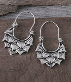 Vintage-Style Silver-Tone Scalloped Tiara Hoop Earrings
