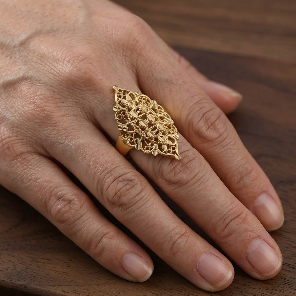 Hollow Leaf Pattern Ring
