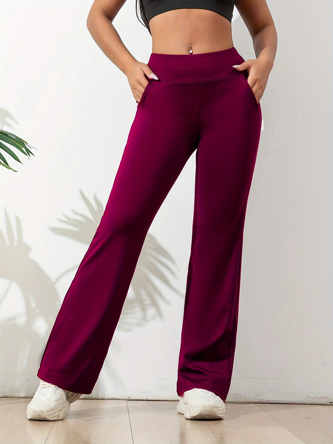Uitlopende stretchbroek met elastische taille en lange pijp