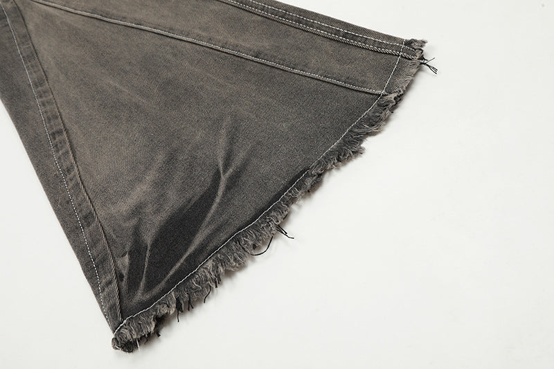 Flared jeans met vintage wassing en een beenverlengende lijn