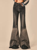 Flared jeans met vintage wassing en een beenverlengende lijn