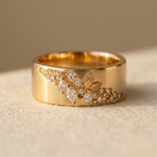 Vintage-Style Wide Gold-Plated Shiny Zirconia Leaf Ring