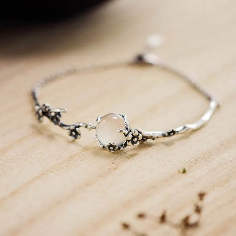 Pulseira Banhada a Prata com Ramo Floral Estilo Vintage