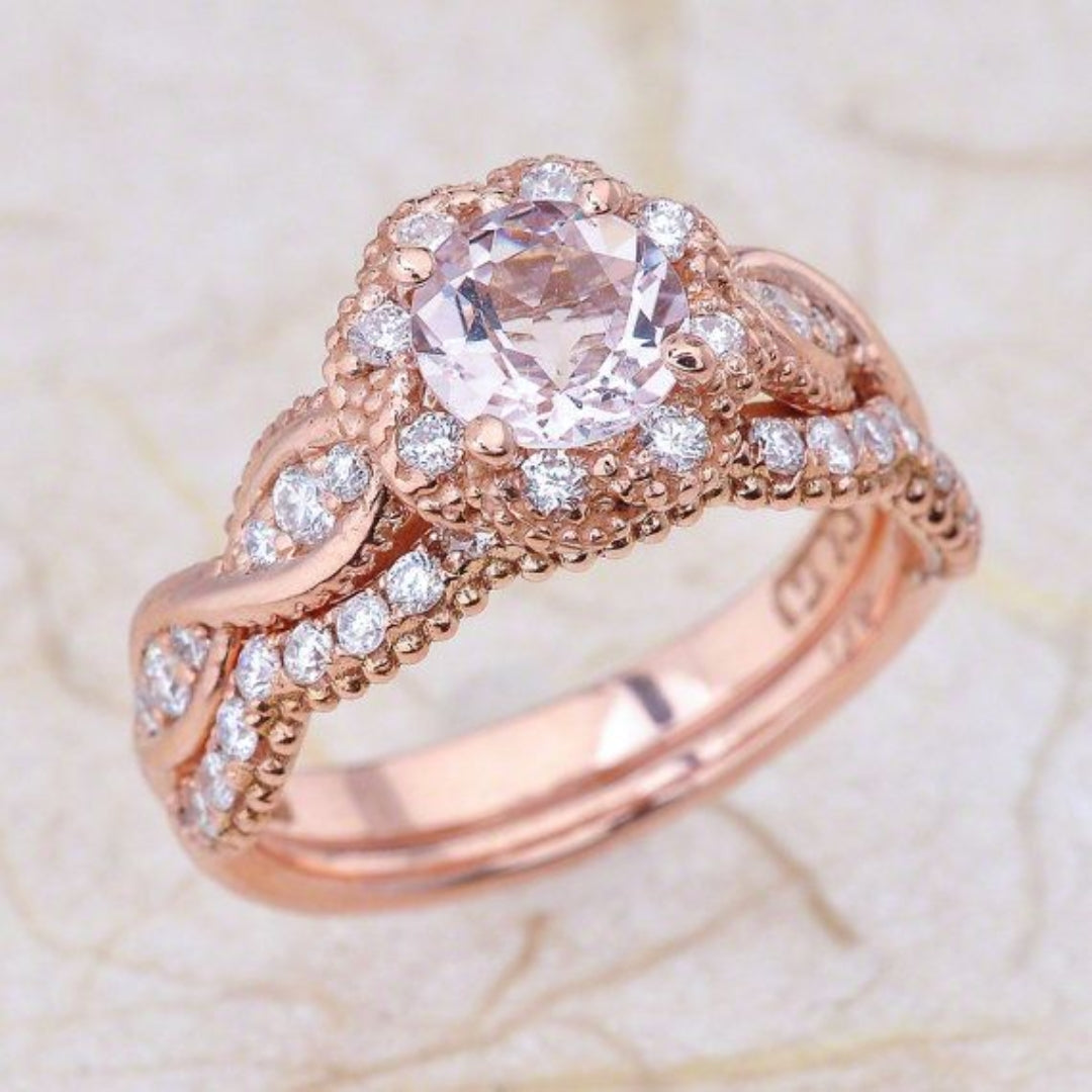 Rosé ring met kristalstructuur