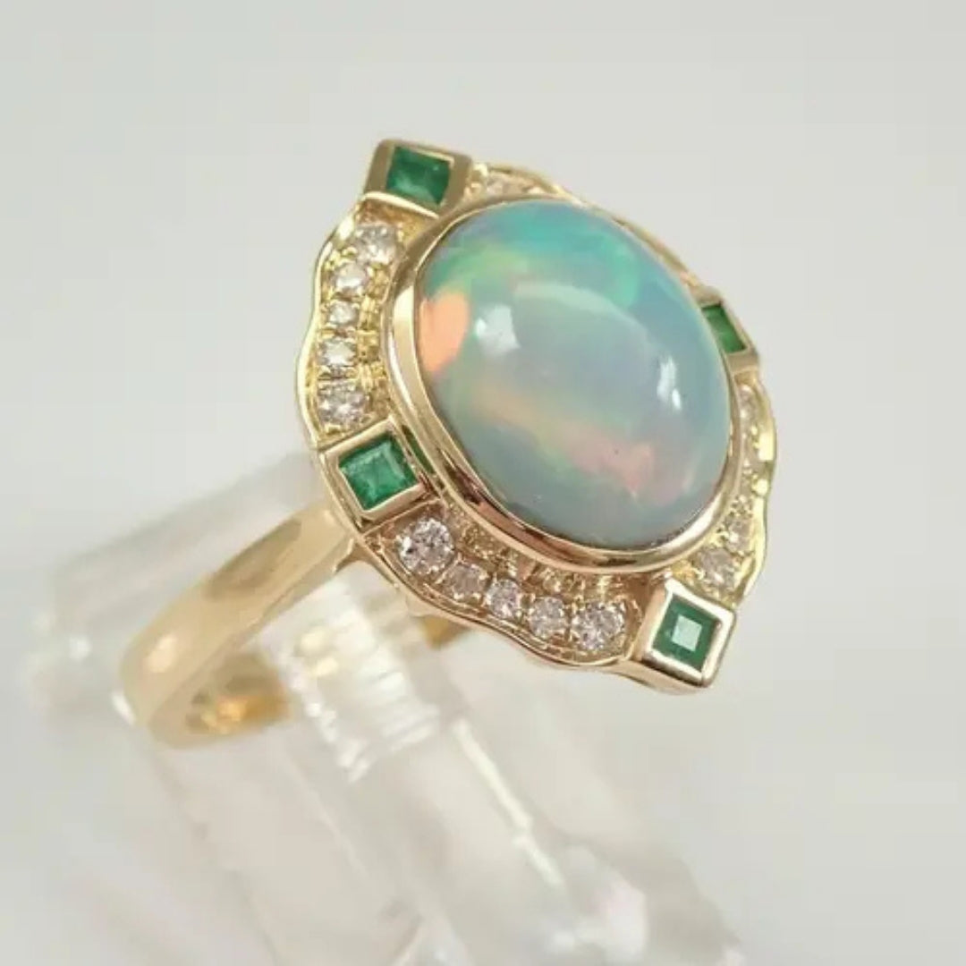 Green Round Opal-Look Zirconia Ring