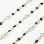 Vintage parelketting aan goudkleurige schakel