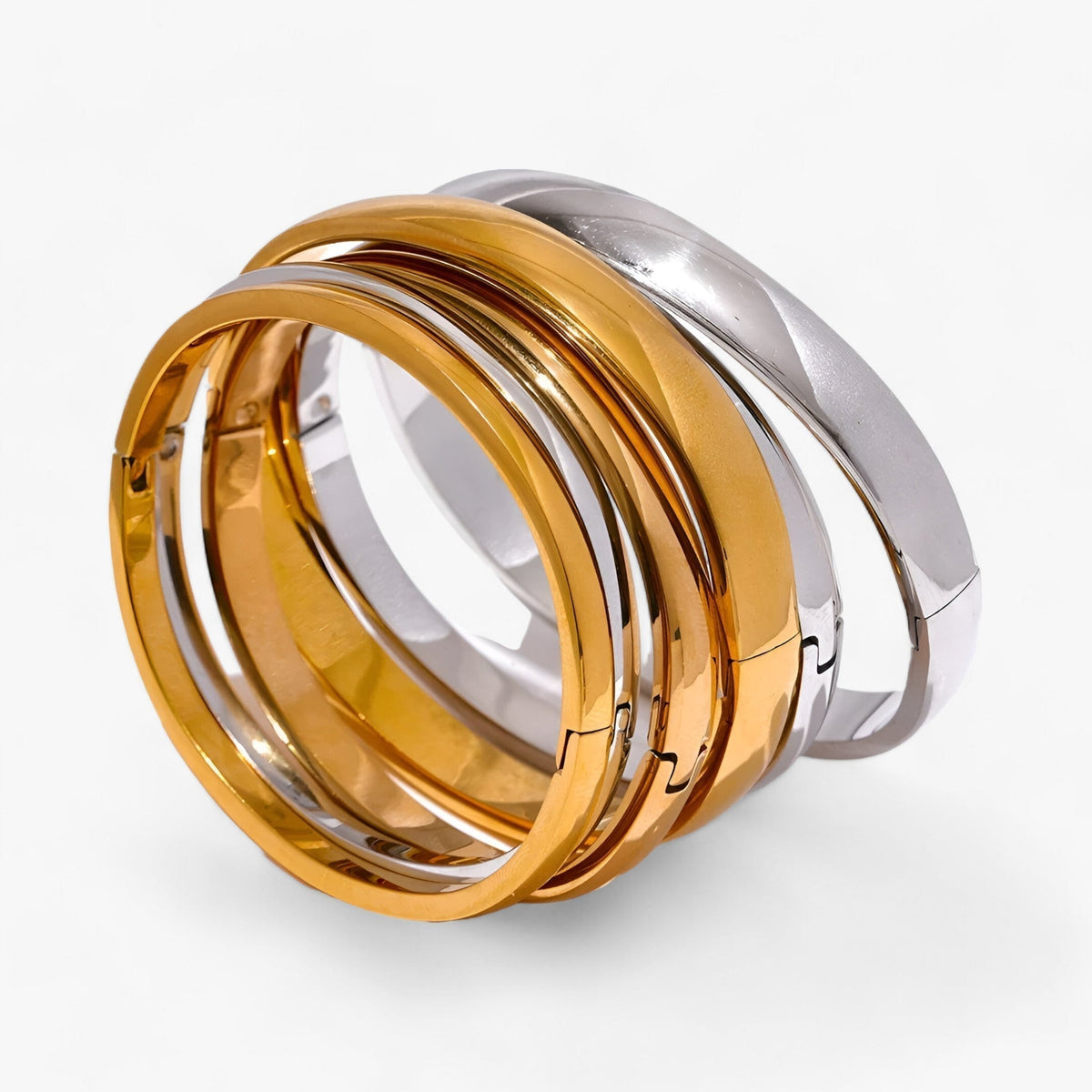 Gladde ronde armband in 18K goudkleurig roestvrij staal