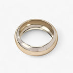 Brede gladde bangle met gebogen profiel