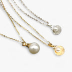 Ketting met schelphanger en pareldetail