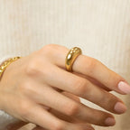Ring met geometrisch patroon in roestvrij staal, goudkleurig