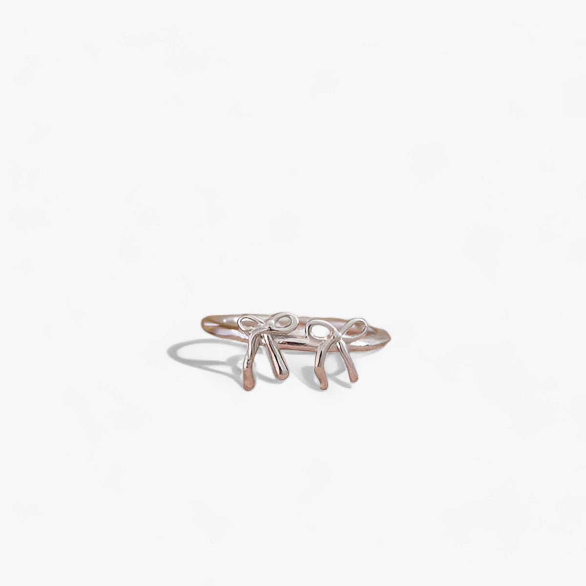 Ring met knoopdetail in 18K PVD-gecoat roestvrij staal