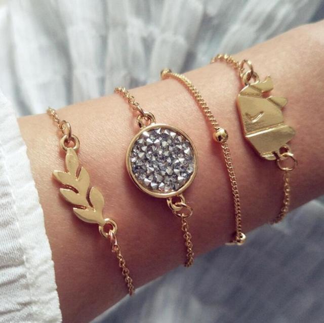 Pack of Five Bracelets in City-Named Styles