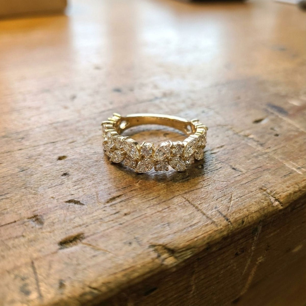 Vintage goudkleurige ring met marquise- en rond geslepen zirkonia