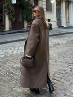 Thick Winter Overcoat with a Straight Single-Breasted Cut