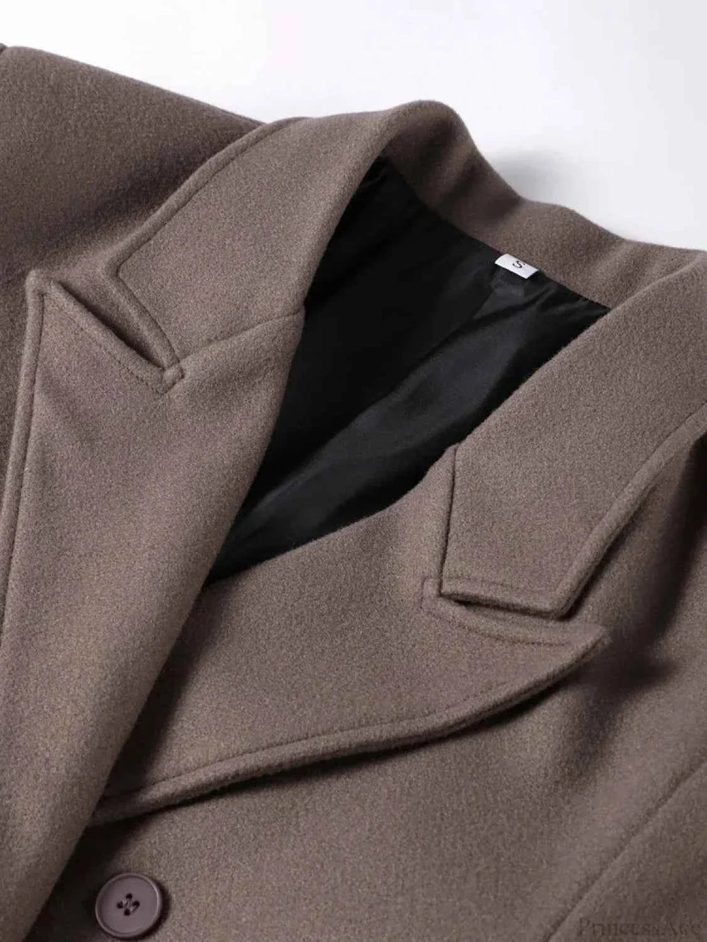 Thick Winter Overcoat with a Straight Single-Breasted Cut