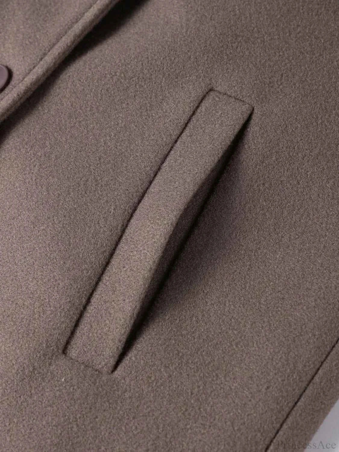 Thick Winter Overcoat with a Straight Single-Breasted Cut