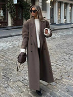 Thick Winter Overcoat with a Straight Single-Breasted Cut