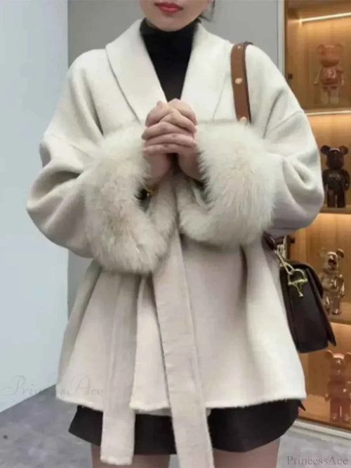 Dubbelrijige geborstelde mantel met brede reverskraag