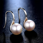 Essential Pearl Earrings