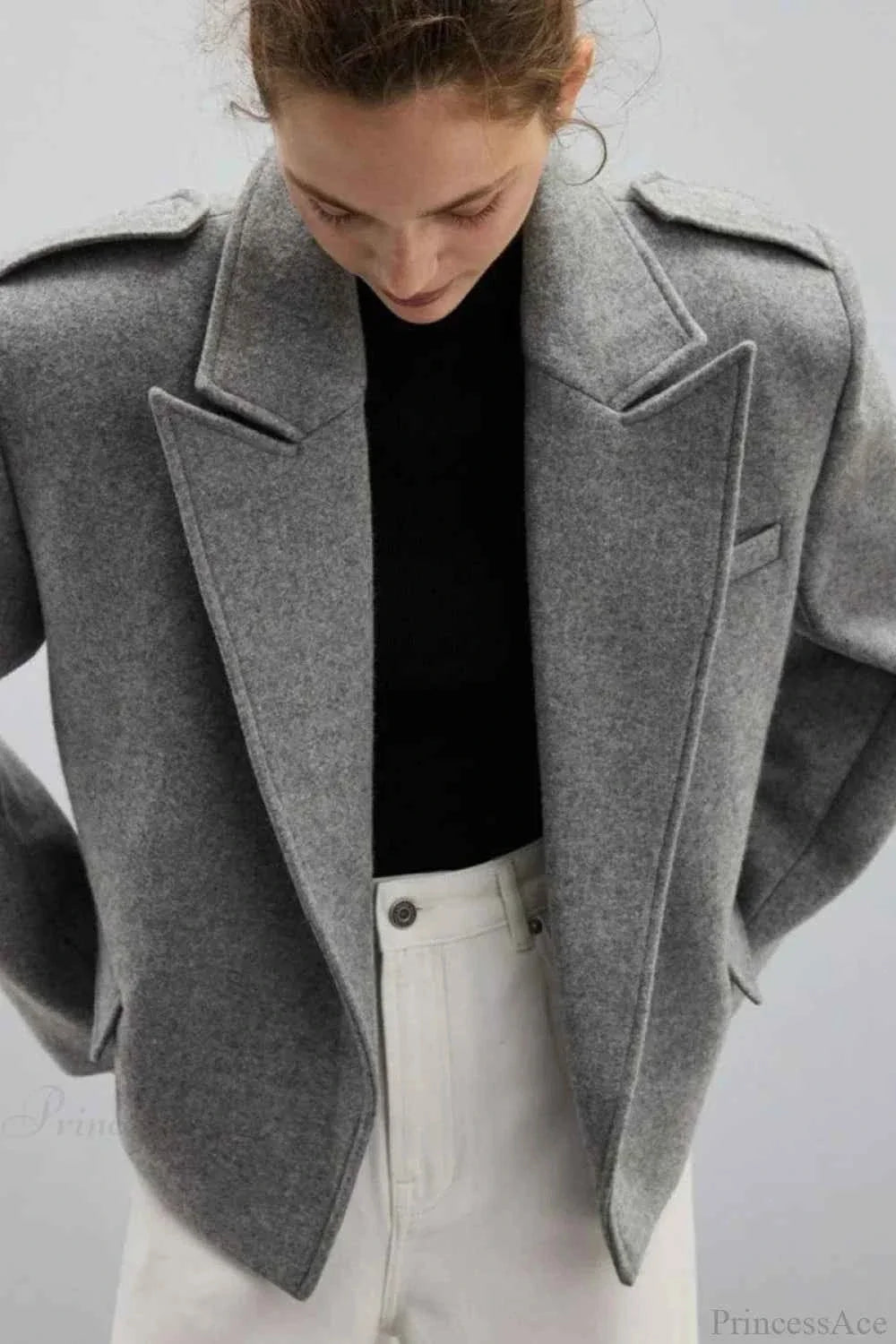 Structured Coat with Notched Lapels and Defined Shoulders
