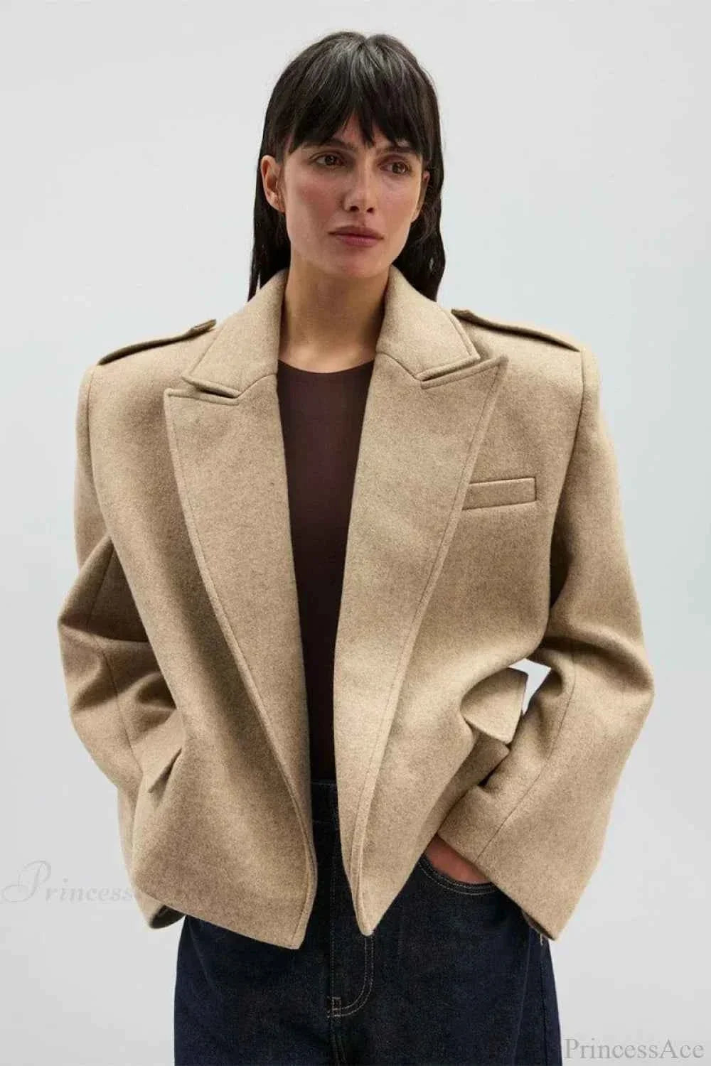 Structured Coat with Notched Lapels and Defined Shoulders