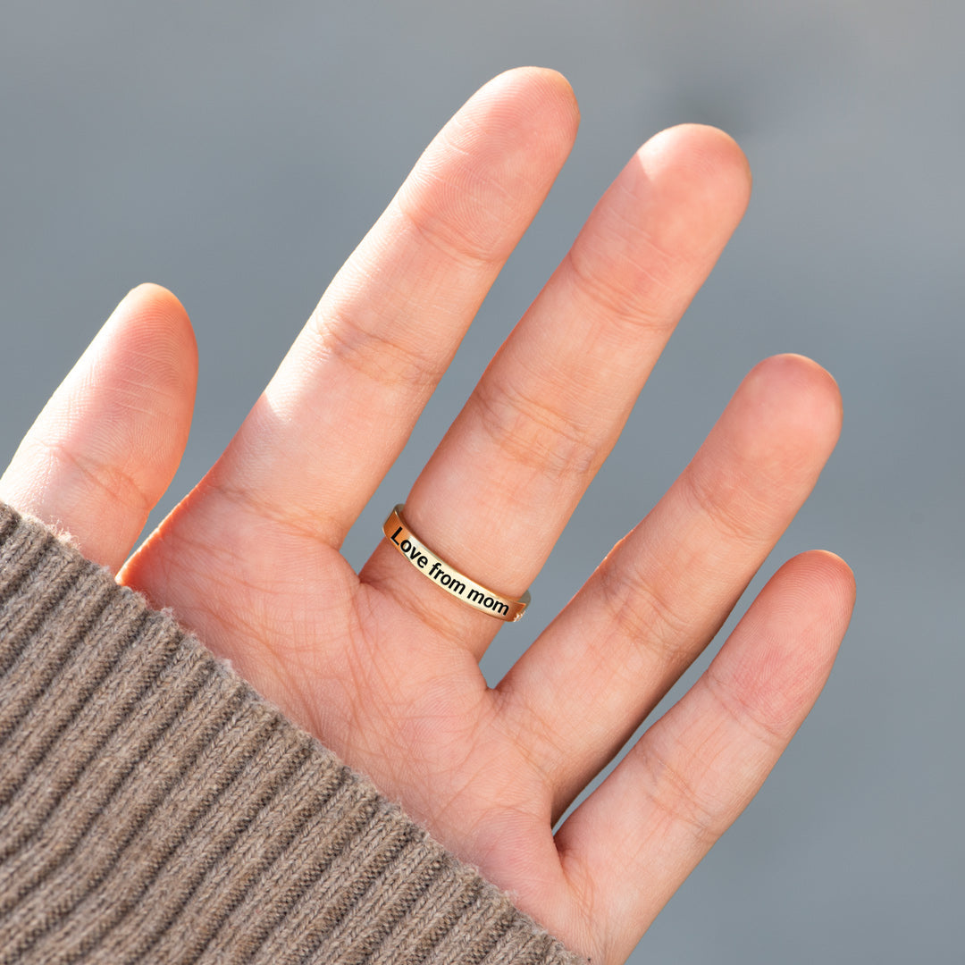 Ambachtelijke ring met hoogte- en dieptepunten voor een dochter