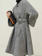 Zigzag Pattern A-Line Coat with Raglan Sleeves and Lining